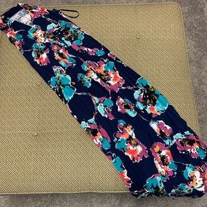 XS maternity dress by Motherhood Maternity